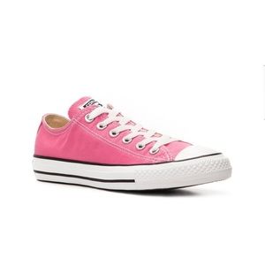 Converse Women’s 8 Pink Chuck Taylor All Star Sneakers
